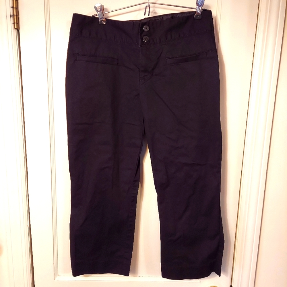 Black Capri's